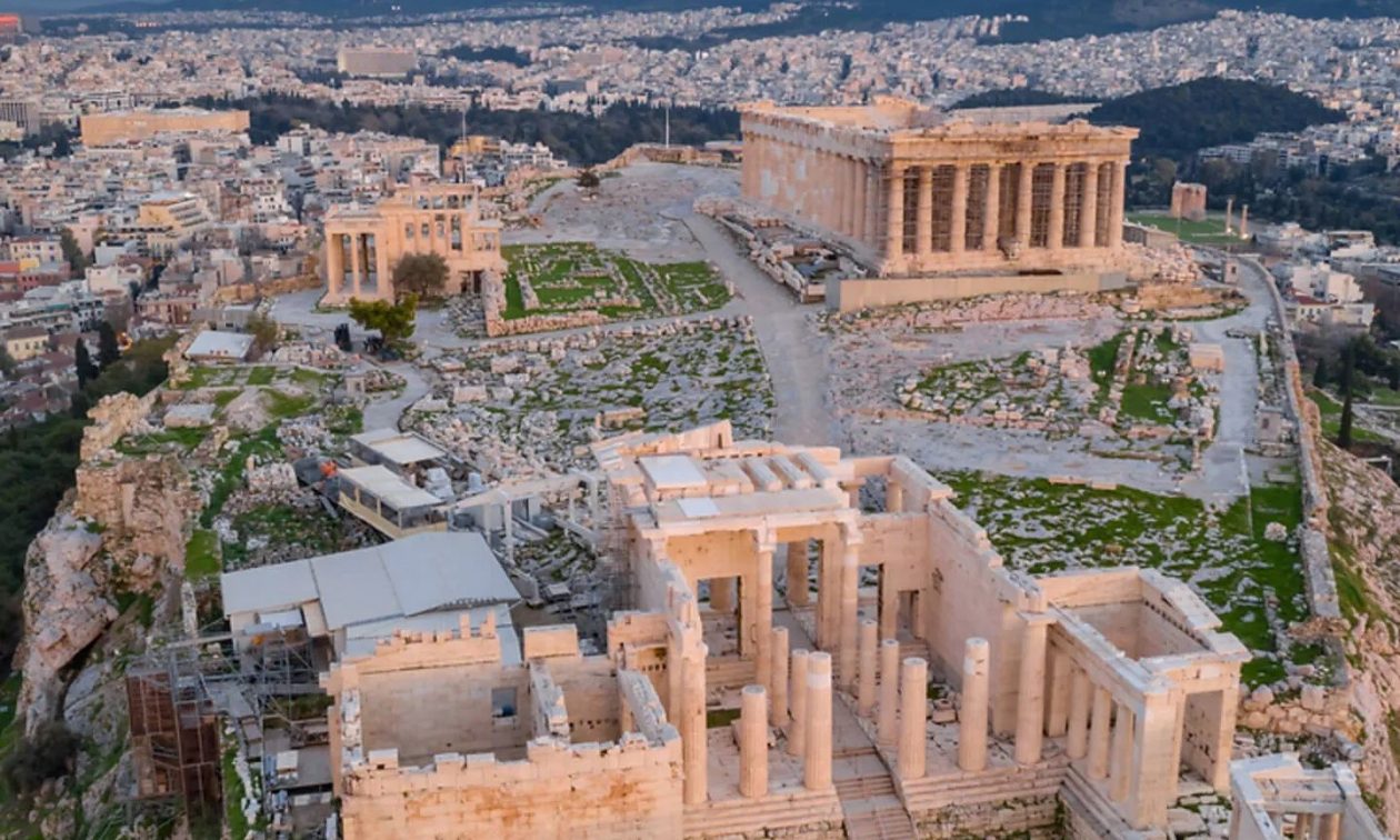 Ακρόπολη: Κλειστός ο Ιερός Βράχος και σήμερα Τετάρτη λόγω υψηλών θερμοκρασιών
