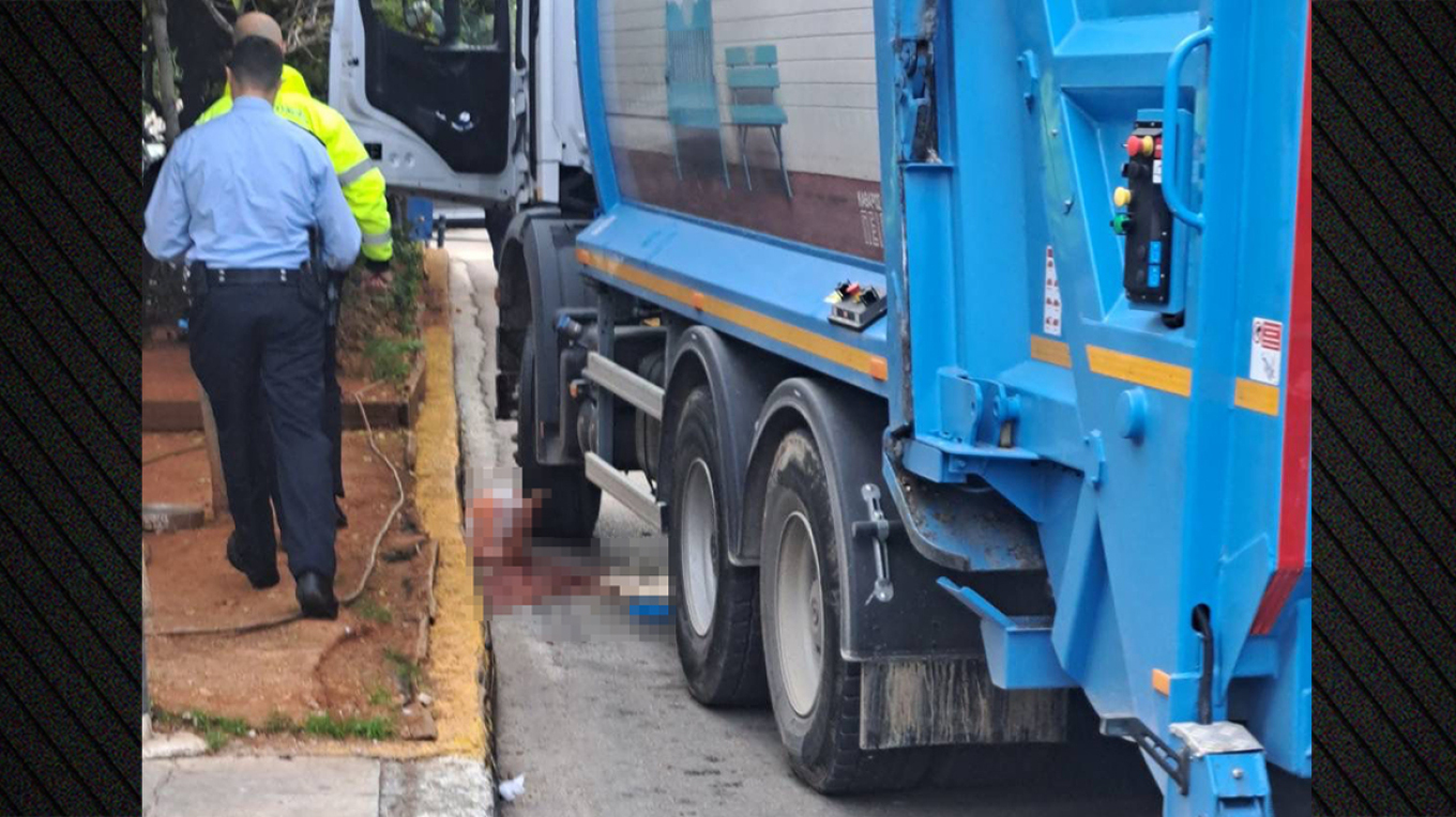 Νεκρός 88χρονος που παρασύρθηκε από απορριμματοφόρο στον Πειραιά