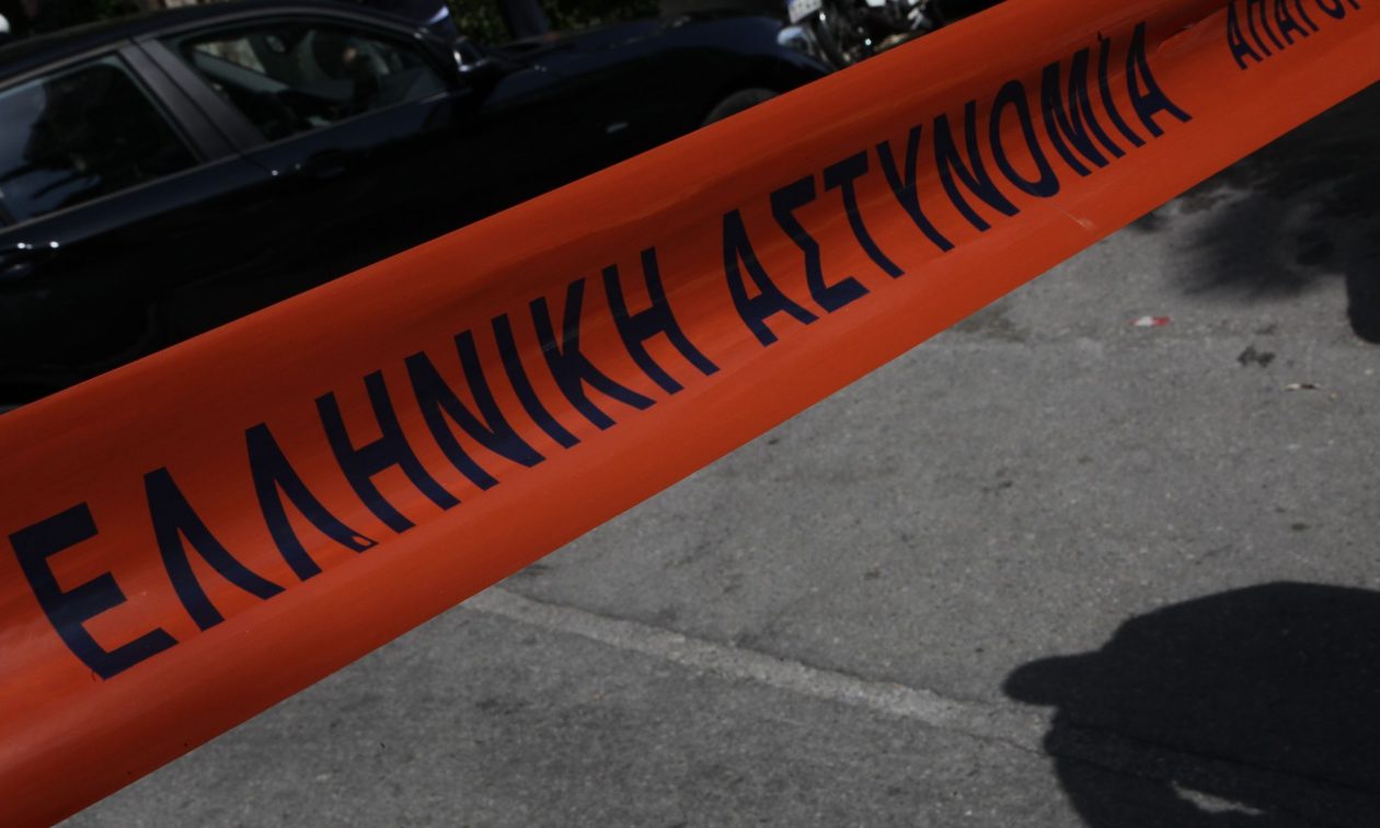 «Χρυσή» διάρρηξη στον Άγιο Στέφανο: Άρπαξαν χρηματοκιβώτιο και 20.000 ευρώ από δύο σπίτια
