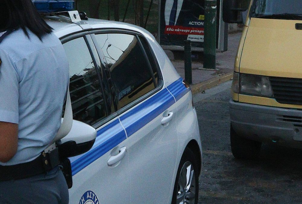 Τροχαίο ατύχημα με σχολικό λεωφορείο στη Βούλα