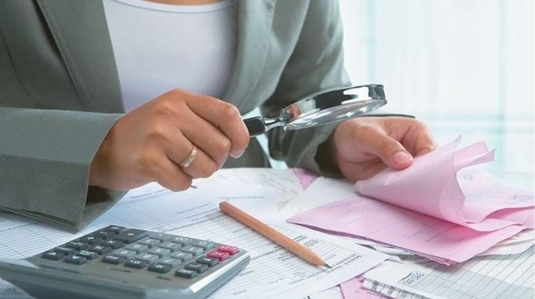 Χωρίς "φρένο" τα ληξιπρόθεσμα χρέη προς την εφορία – Στο μικροσκόπιο η ρύθμιση των 72 δόσεων