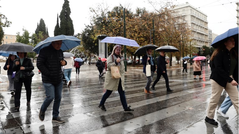 Καιρός: Βροχές και καταιγίδες σήμερα – Στους 19 βαθμούς η θερμοκρασία