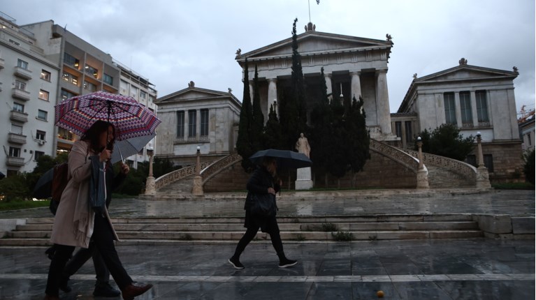 Πώς θα κινηθεί η κακοκαιρία Byron τις επόμενες ώρες: Οι περιοχές που βρίσκονται στο "κόκκινο" - Τι θα γίνει στην Αττική