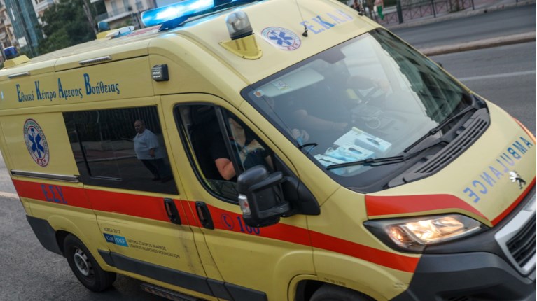 Ο 35χρονος οδηγός ΙΧ βρέθηκε θετικός στην κατανάλωση αλκοόλ και συνελήφθη για την παράσυρση της 14χρονης μαθήτριας