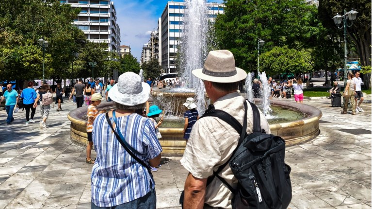 Καιρός: Καλοκαιράκι με 30άρια το τριήμερο του Αγίου Πνεύματος - Πού θέλει προσοχή για μπουρίνια