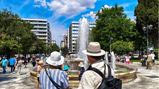Ασταθής ο καιρός: Ζέστη, συννεφιά και τοπικές μπόρες - Πού θα βρέξει
