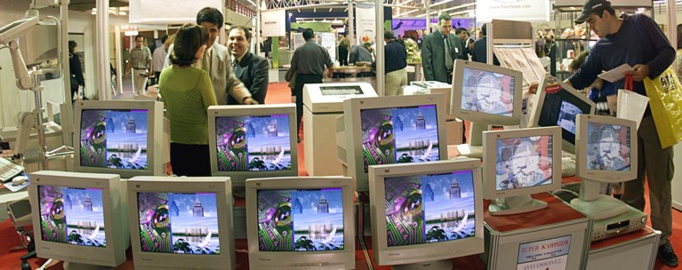 Έρχονται τα "κουπόνια για τα laptop": Ανοίγει ο δρόμος για την έκδοση των vouchers - Ποιοι θα πάρουν από 630 έως 1.600 ευρώ