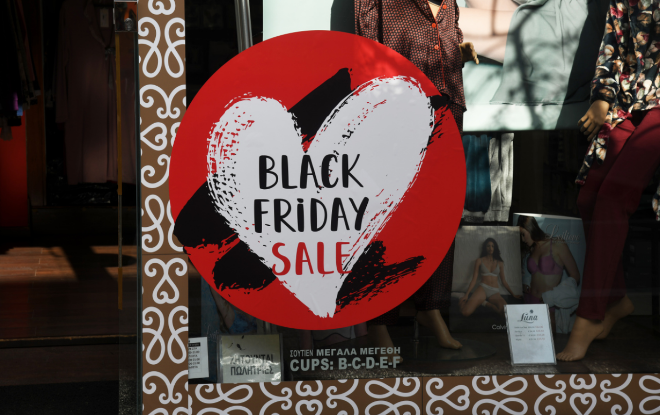Πότε πέφτουν Black Friday και Cyber Monday - Τι πρέπει να προσέξουν οι καταναλωτές