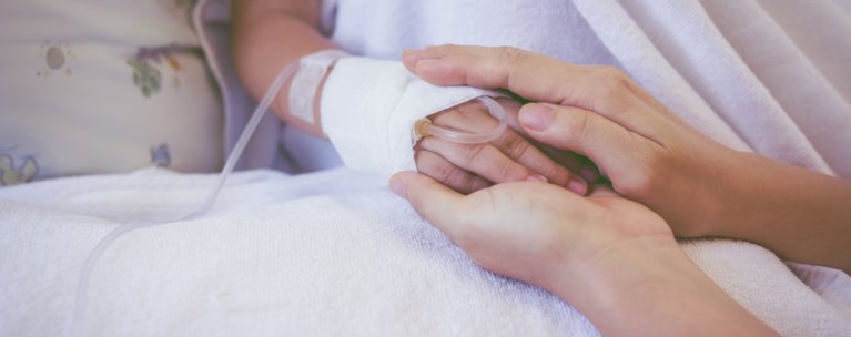 Ανησυχία για την έξαρση κρουσμάτων κοκκύτη: Πώς προστατεύονται βρέφη και παιδιά από σοβαρή νόσηση