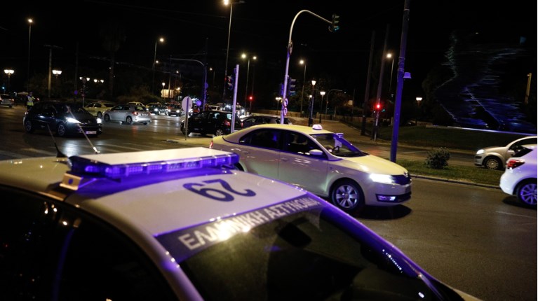 Θανατηφόρο τροχαίο στα Καλύβια: Αυτοκίνητο συγκρούστηκε με μηχανή – Νεκρός ένας 34χρονος