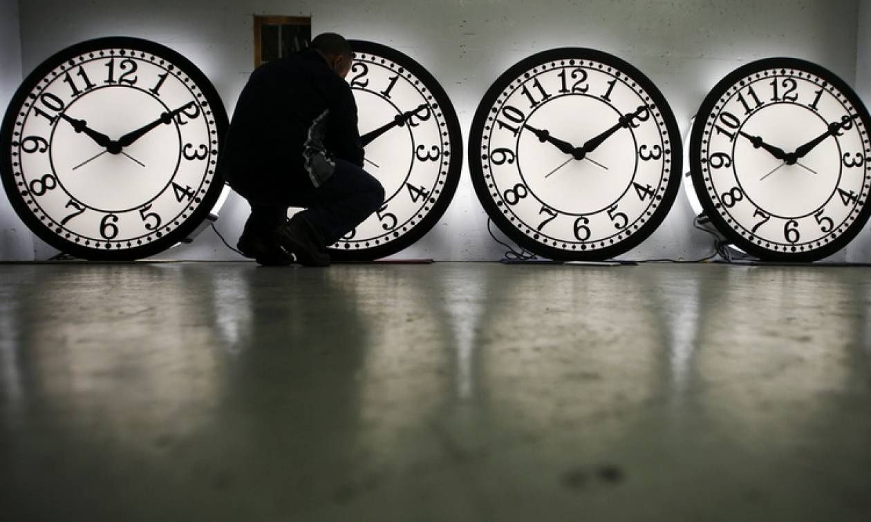 Αλλαγή ώρας - Θερινή ώρα 2025: Πότε θα πάμε τους δείκτες του ρολογιού μία ώρα μπροστά