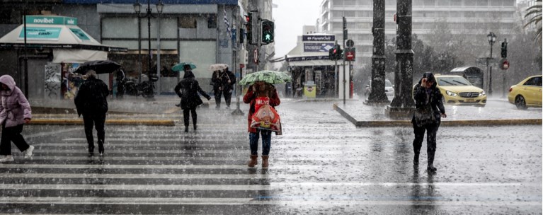 "Χαλάζι, κεραυνοί, υδροστρόβιλοι και ανεμοστρόβιλοι": Ο Μαρουσάκης προειδοποιεί για κακοκαιρία του Σαββατοκύριακου