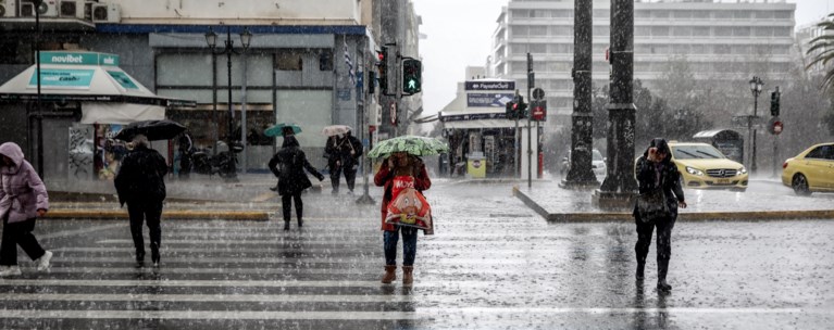 Σε κόκκινο συναγερμό η χώρα για την κακοκαιρία Erminio: Χαλάζι, καταιγίδες, ισχυροί άνεμοι -Πότε θα "χτυπήσει" την Αττική