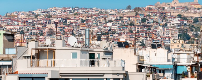 Εκπτωση φόρου έως 16.000 ευρώ για ανακαίνιση ακινήτων: Επεκτείνεται ως το τέλος του 2026 - Τι πρέπει να ξέρουμε