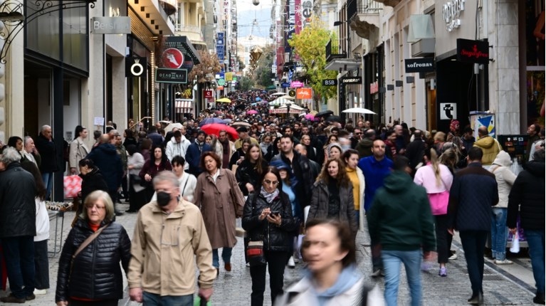 "Κούρεμα" στα τεκμήρια διαβίωσης: Εως 35% για κατοικίες, 73% για οχήματα και 30% για σκάφη αναψυχής [πίνακες]