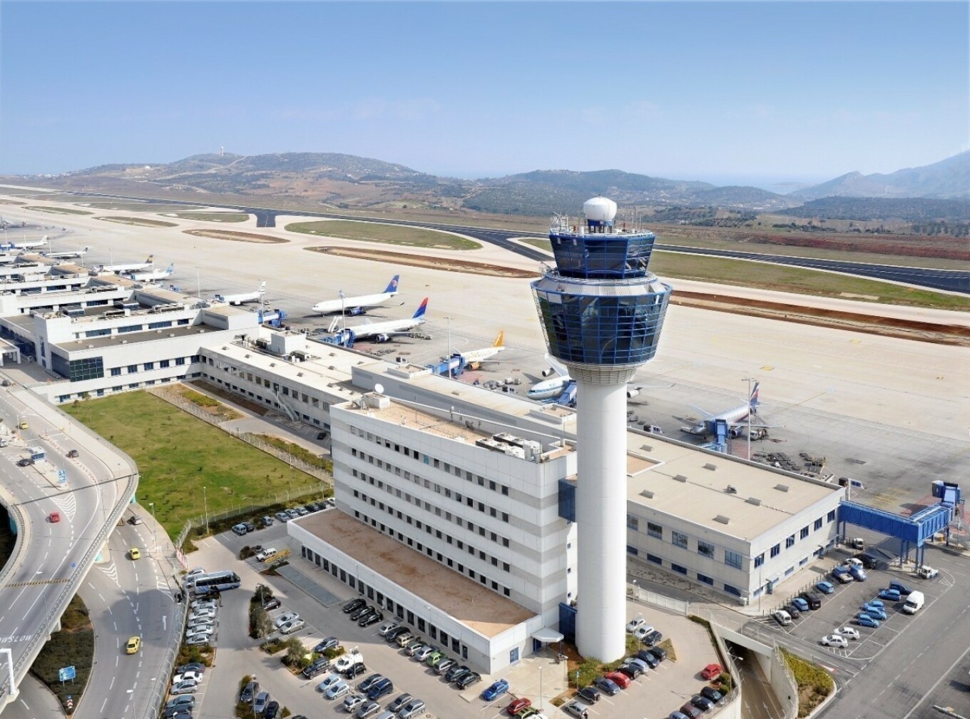 Έκπτωση 30% στα αεροπορικά εισιτήρια για νεοδιόριστους εκπαιδευτικούς