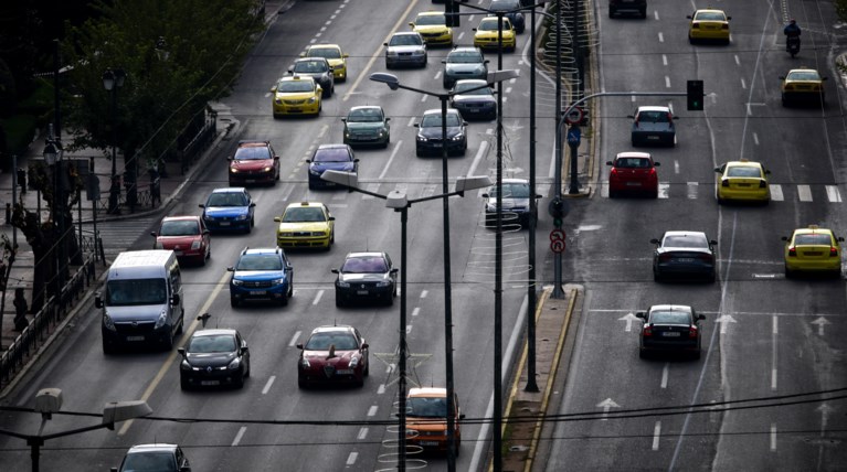 Τέλη κυκλοφορίας με τον μήνα: Πότε ανοίγει η πλατφόρμα για την άρση ακινησίας των οχημάτων