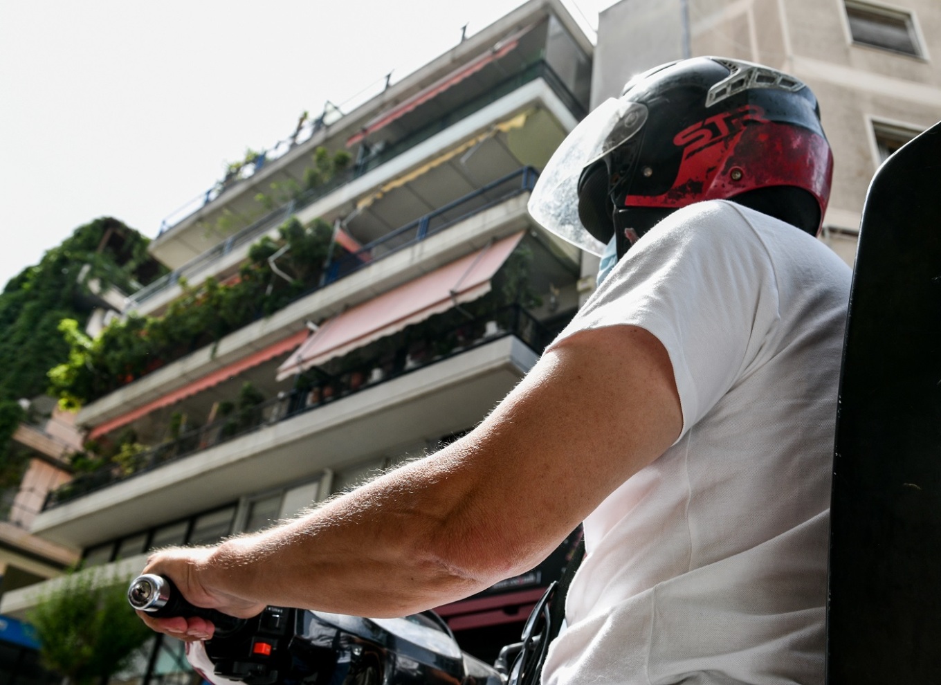 Απαγορεύεται κάθε εξωτερική εργασία και delivery σήμερα 12:00 με 17:00 - Τα πρόστιμα θα είναι υψηλά προειδοποιεί ο Γεωργιάδης