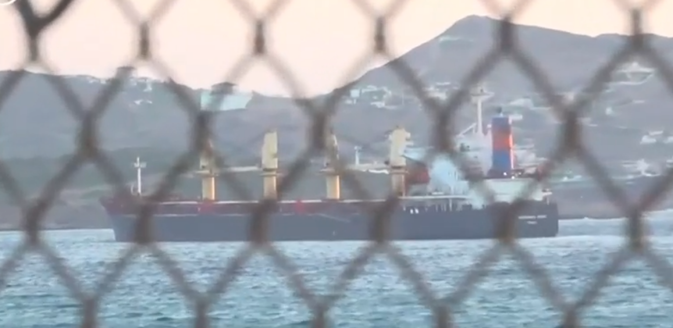 Στο Λαύριο το πλοίο με τους 520 μετανάστες από την Κρήτη - Θα οδηγηθούν στη δομή της Μαλακάσας