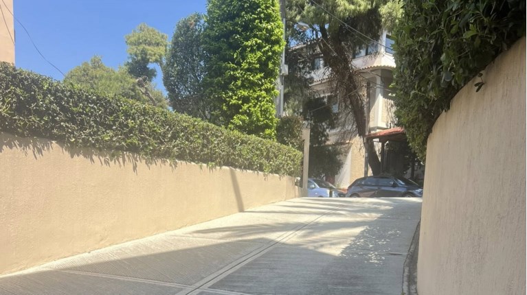 Ένοπλη ληστεία μέρα μεσημέρι στην Κηφισιά: Έδεσαν και φίμωσαν 49χρονο και άρπαξαν 100.000 ευρώ