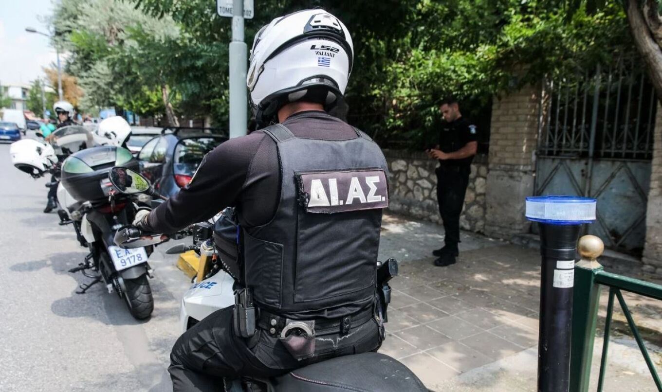Ένοπλη ληστεία σε ψητοπωλείο στη Νέα Ερυθραία με λεία 20.000 ευρώ