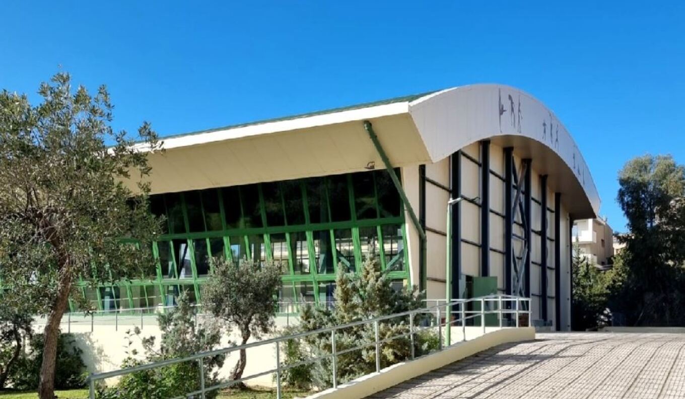 Μυστήριο με την απόπειρα αρπαγής παιδιού στη Γλυφάδα - Με μαύρα ρούχα και ανοιχτόχρωμα μάτια ο άνδρας που το φώναξε