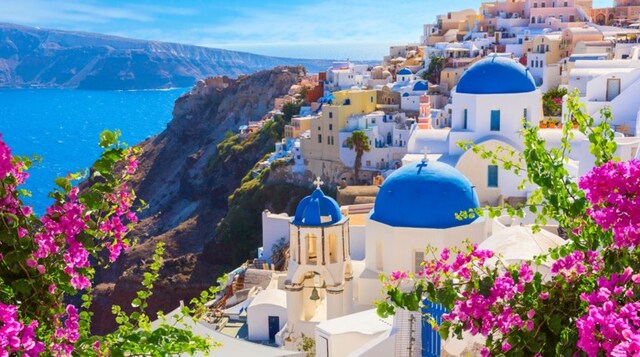 Τουρισμός για Όλους: Περισσότεροι δικαιούχοι, στήριξη ΑμεΑ και πολυτέκνων – Τι αλλάζει φέτος