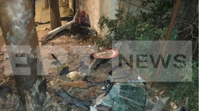 Σοβαρό τροχαίο στο Κορωπί - Σε κρίσιμη κατάσταση ο οδηγός