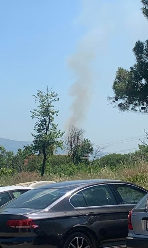 Φωτιά τώρα στο Κρυονέρι Αττικής