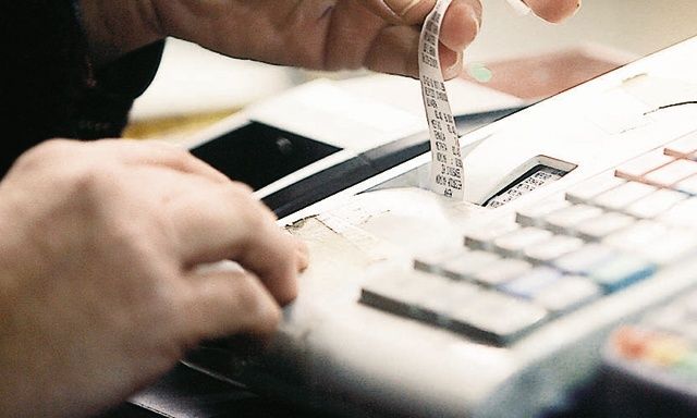 Εφορία: Τα 9 SOS για τις αποδείξεις του 2024 - Ποιες κατηγορίες πολιτών εξαιρούνται