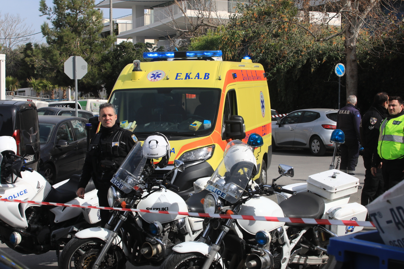 Φορτηγό παρέσυρε και σκότωσε 77χρονη στο Μενίδι