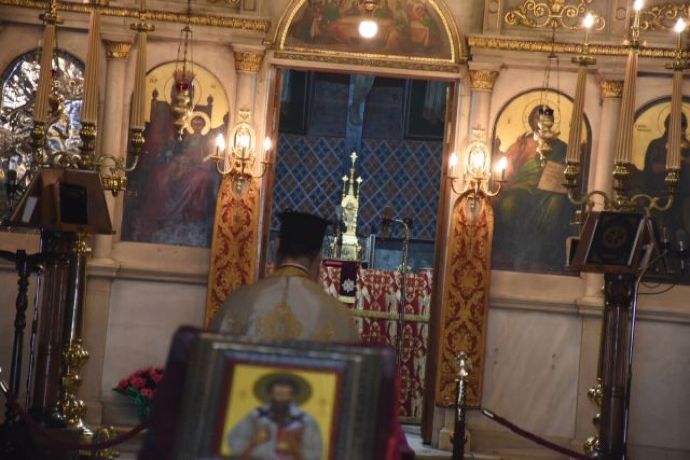 Χειροπέδες σε 68χρονο παλαιοημερολογίτη ιερέα στη Σαλαμίνα για σεξουαλική κακοποίηση 12χρονου