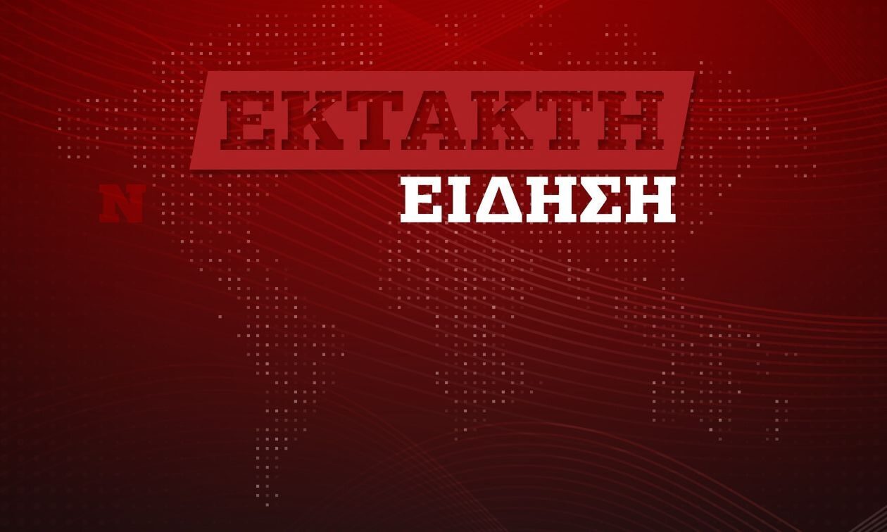 Φωτιά σε πολυκατοικία στο Λαύριο - Απεγκλώβισαν 50χρονη γυναίκα και 12χρονο αγόρι οι πυροσβέστες