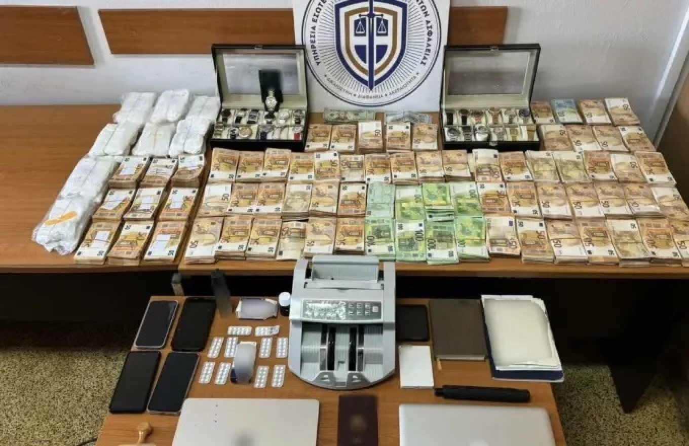 Τα δύο αρχηγικά μέλη του κυκλώματος εκβιαστών είχαν ερωτική σχέση - Στην οργάνωση και υπάλληλοι της Περιφέρειας Αττικής