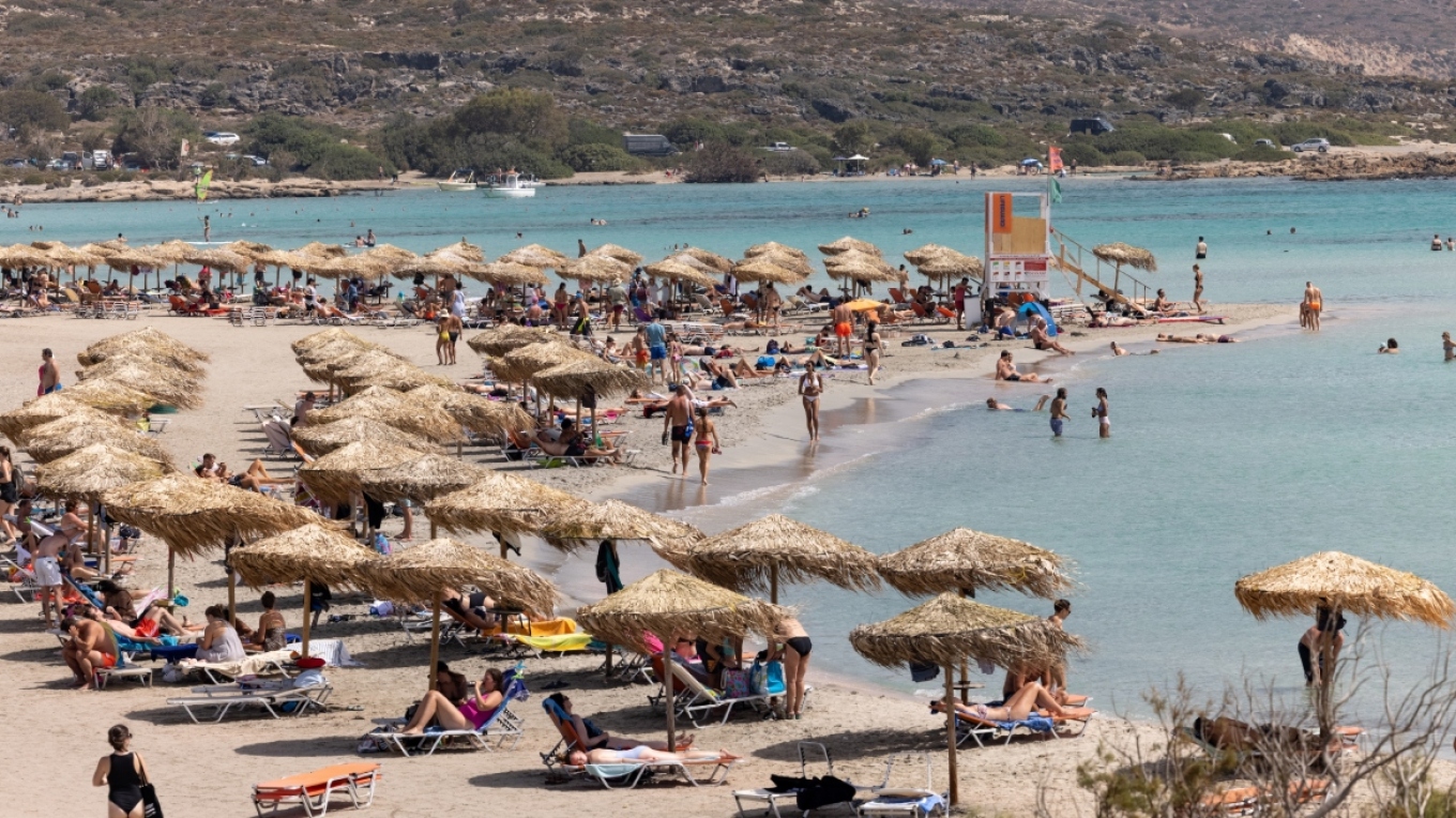 Γαλάζια Σημαία: Με 623 βραβευμένες ακτές, η Ελλάδα στην 2η θέση παγκοσμίως - Δείτε τη λίστα