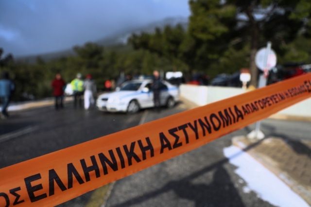 Εντοπίστηκε εμπρηστικός μηχανισμός κάτω από ΙΧ στα Καλύβια
