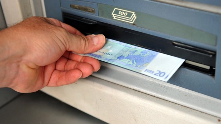 Ο "χάρτης" των πληρωμών από τον e-ΕΦΚΑ και τη ΔΥΠΑ έως τις 26 Απριλίου