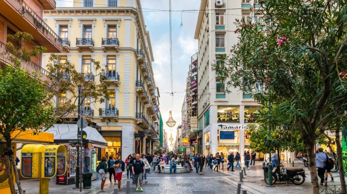 Εμπορικά καταστήματα: Κλειστά σήμερα – Πότε ξεκινάνε οι χειμερινές εκπτώσεις