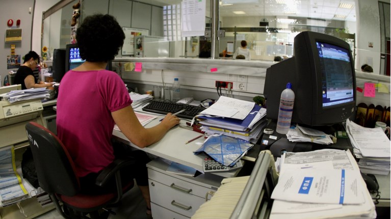 Παράταση για ένα χρόνο του "παγώματος" των επιτοκίων για ρυθμισμένες οφειλές στην εφορία - Απαλλαγές από ΕΝΦΙΑ
