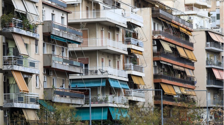 "Ανακαινίζω - Νοικιάζω": Όλα όσα πρέπει να ξέρετε - Ανακαίνιση για 12.500 κλειστά σπίτια, από σήμερα η υποβολή αιτήσεων