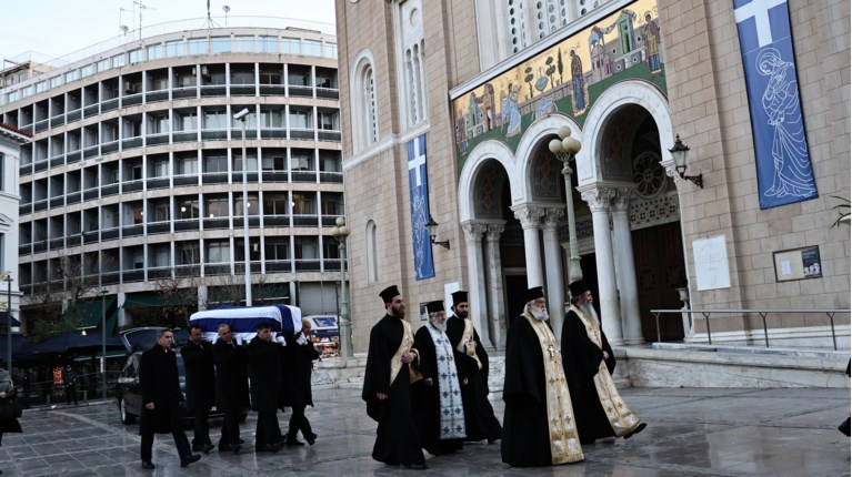 Πριγκίπισσα Ειρήνη: Λαϊκό προσκύνημα στο παρεκκλήσι της Μητρόπολης - Στο Τατόι η ταφή της