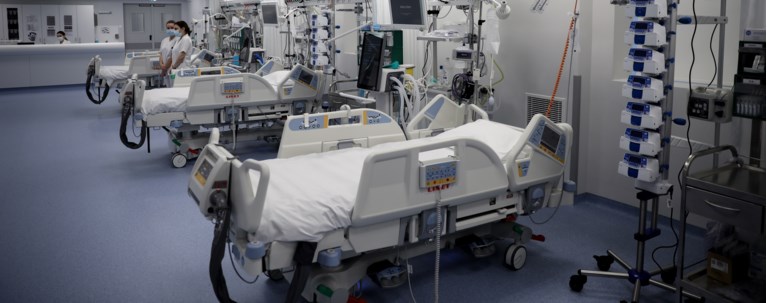 Πώς οι ιδιώτες γιατροί θα μπορούν να χειρουργούν στα δημόσια νοσοκομεία - Πώς θα πληρώνονται από τους ασθενείς