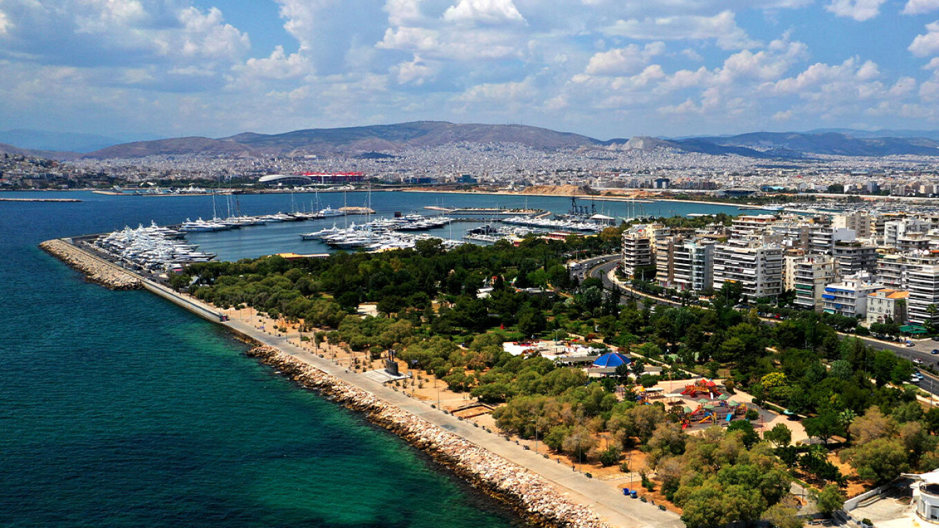 Το Λιμενικό σαρώνει τις κάμερες όλου του παραλιακού μετώπου για το κοριτσάκι της παραλίας ΕΔΕΜ - Ψάχνουν το παραμικρό για την ταυτότητά της