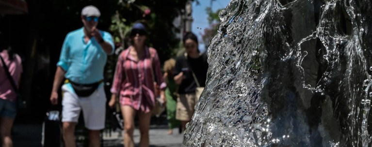 Σε κλοιό καύσωνα από σήμερα η χώρα: Ο υδράργυρος θα φτάσει τους 42 βαθμούς - Ποιες πόλεις θα "βράσουν"