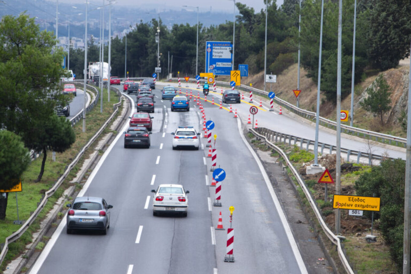 Έρχεται πρόωρο… χαράτσι για εκατομμύρια οδηγούς