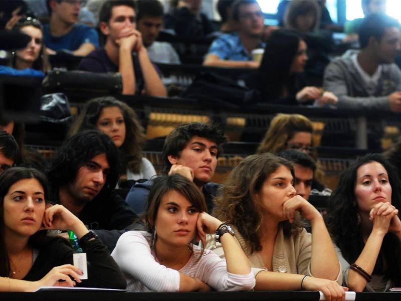 Φοιτητές: Κατατέθηκε η τροπολογία για τις μετεγγραφές τρίτεκνων - Οι νέοι όροι και προϋποθέσεις