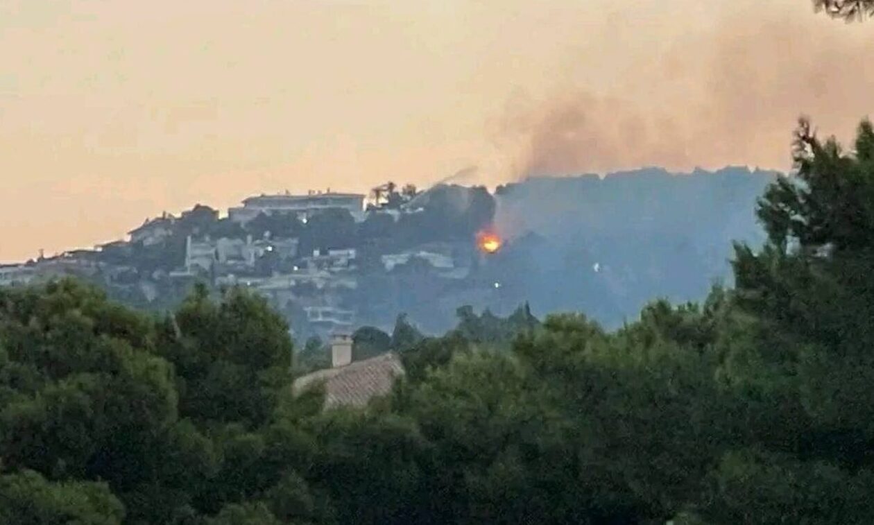Περιορίστηκε η φωτιά στην Κηφισιά