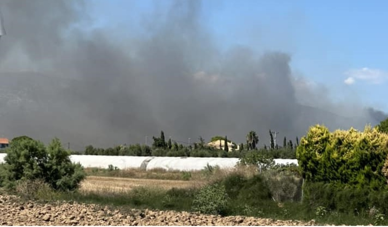 Φωτιά σε χαμηλή βλάστηση στον Μαραθώνα