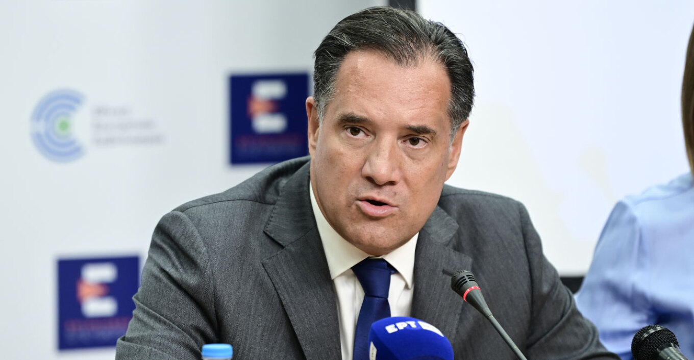Γεωργιάδης: Πρόστιμο €800.000 σε γιατρό γιατί έγραψε χιλιάδες φάρμακα σε έναν μήνα με το ΑΜΚΑ της μητέρας του