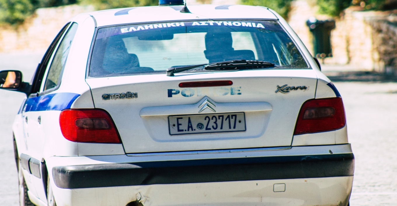 Ένοπλοι ληστές έδεσαν με τάι-ραπ ιδιοκτήτη φούρνου και υπάλληλο στο Γαλάτσι
